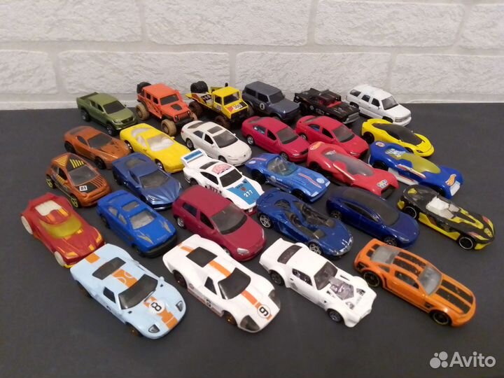 Hot wheels машинки