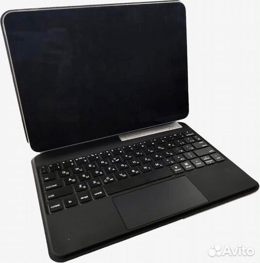 Чехол-клавиатура с сенсорной панелью на iPad Pro11
