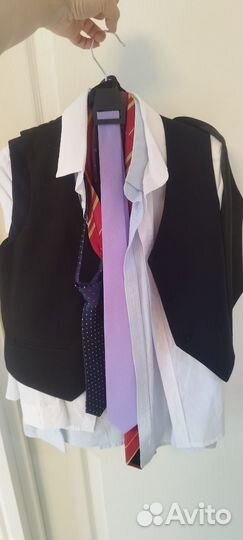 Рубашки, жилет черный и синий, брюки для мальчика