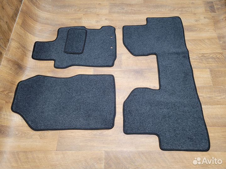 Коврики в салон Honda Stream 2 (2006-2014)