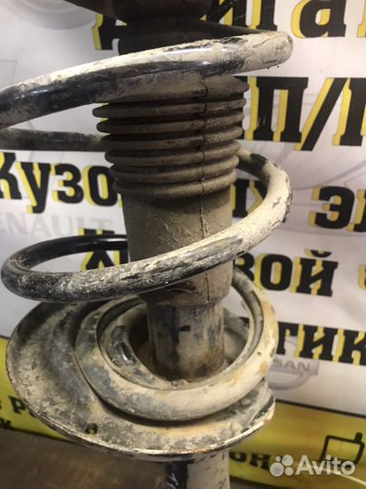 Рено Сандеро степвэй передний амортизатор