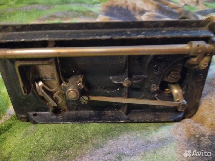 Швейная машинка 