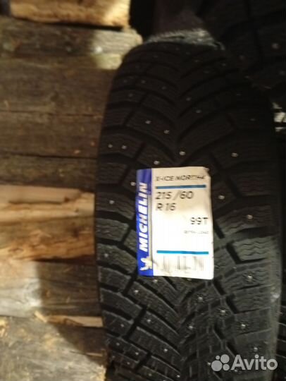 Michelin X-Ice North 4 215/60 R16 99