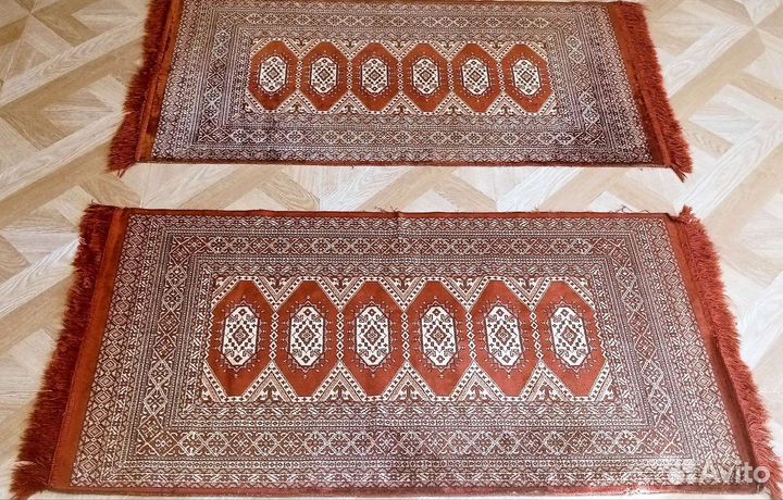 Ковер прикроватный