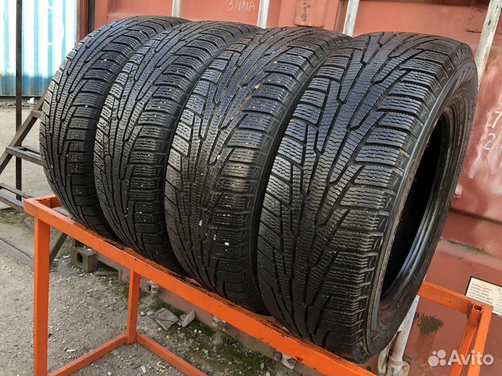 Nokian Tyres Hakkapeliitta R 215/65 R16