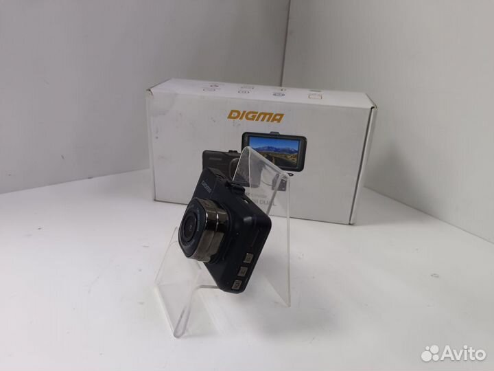 Видеорегистратор Digma FreeDrive 108 dual