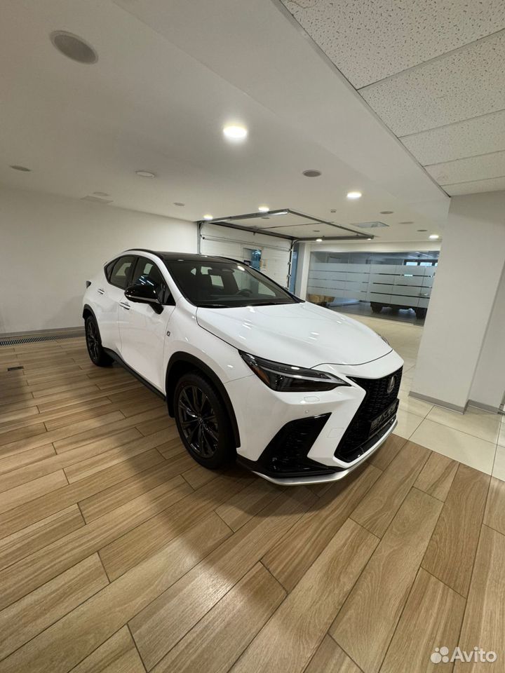 Lexus NX 2.4 AT, 2022