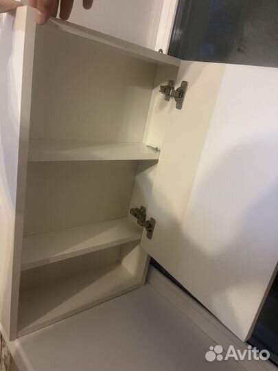 Шкафчик для ванной навесной