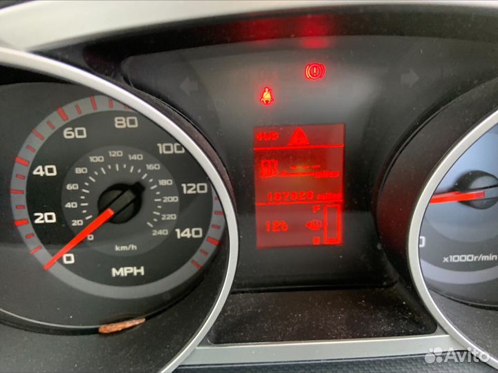 Фара Mitsubishi Outlander (2003-2009)