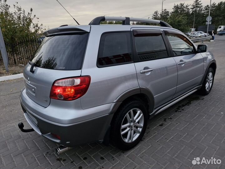 Mitsubishi Outlander 2.4 МТ, 2006, 280 500 км