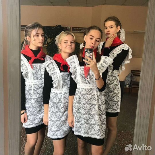 Белый школьный фартук