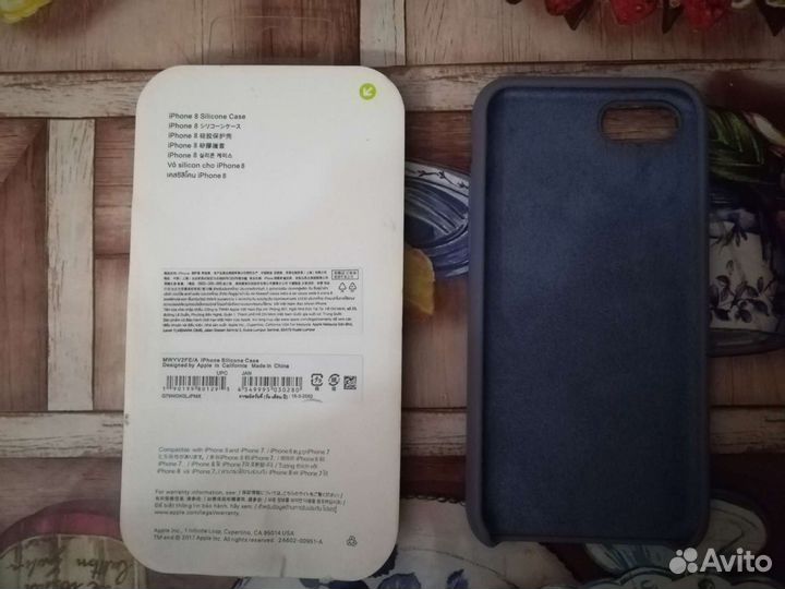 Чехлы на iPhone 8