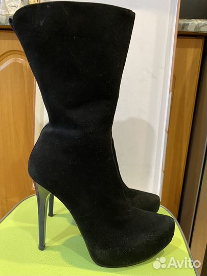 Сапоги женские осенние на каблуке