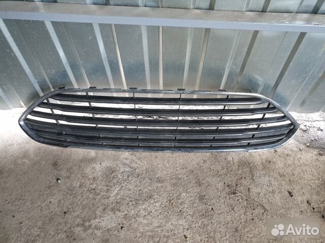 Решетка радиатора Ford Fiesta