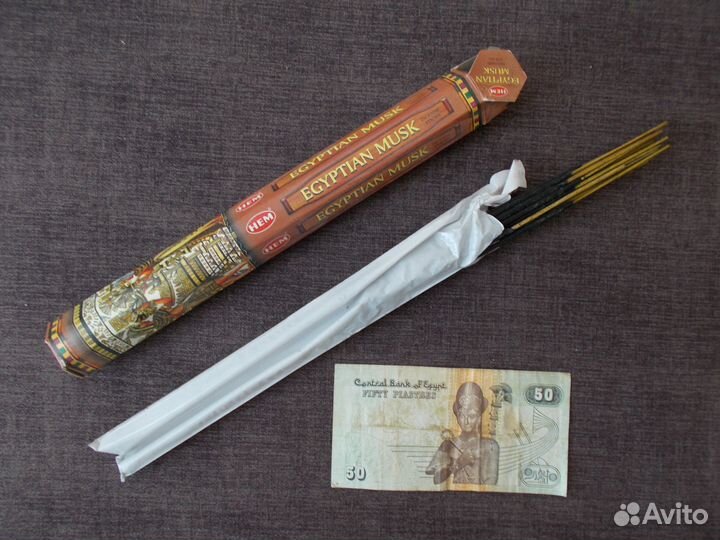 Древнеегипетский алфавит на папирусе,благовония