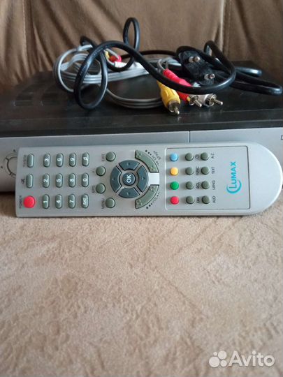 Цифровой спутниковый ресивер DV 2400 IRD