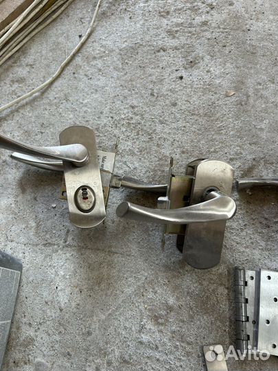 Дверные ручки