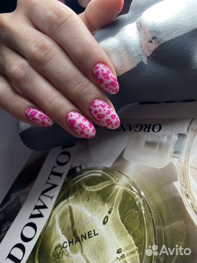 Модель на маникюр с покрытием гель лака Бесплатно