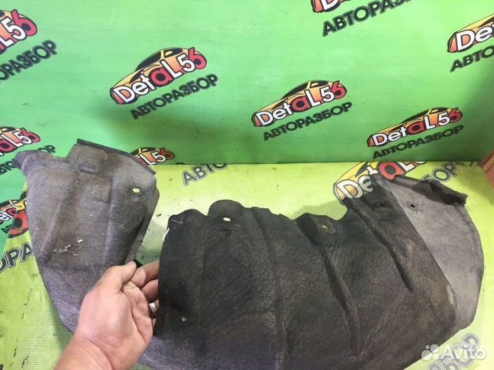 Подкрылок задний правый Toyota Corolla (E150) X