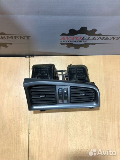 Воздуховод центральный Nissan Primera P11 рест