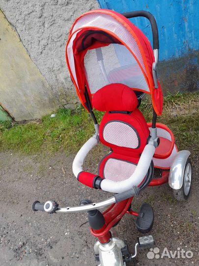 Прогулочная коляска