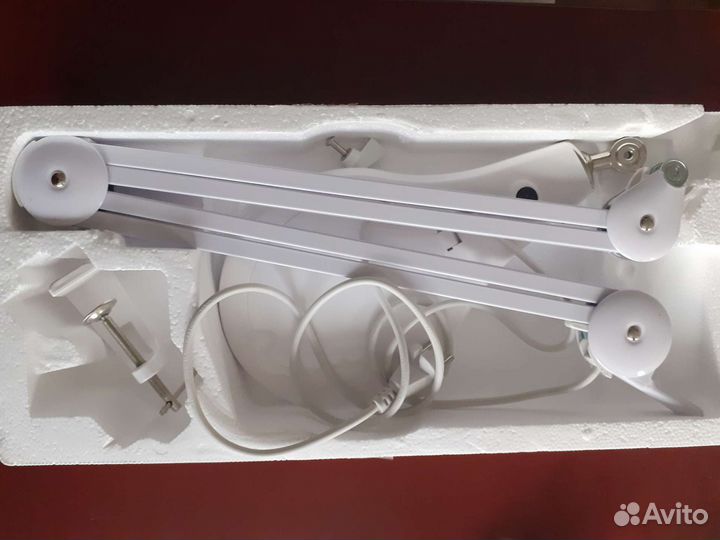 Лампа лупа настольная