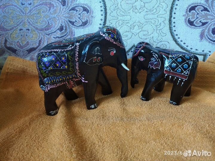 Слоники из дерева. Слон. Роспись. Из Тайланда