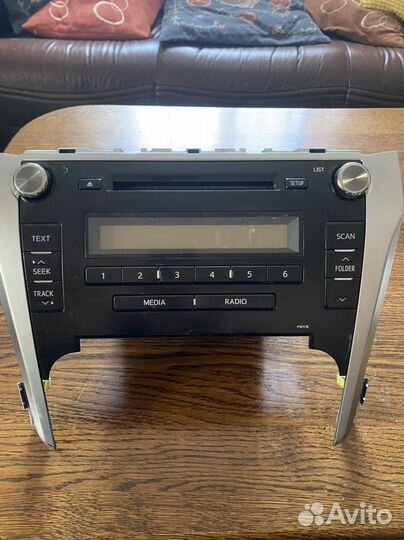 Магнитола штатная toyota camry 55,оригинал
