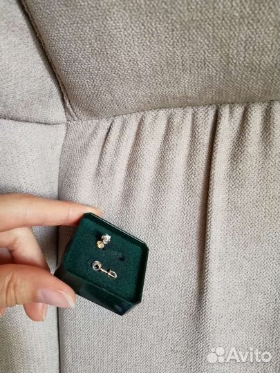 Золотые серьги с бриллиантами