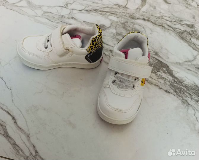 Кроссовки для девочки 23 размер