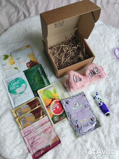 Подарочный бьюти-бокс 12 предметов