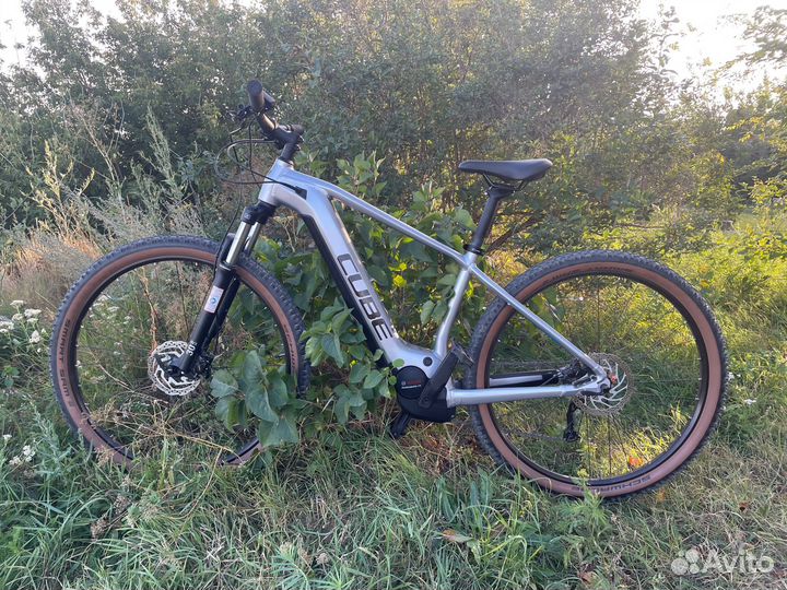 Вел Cube Reaction Hybrid «L» (2022)