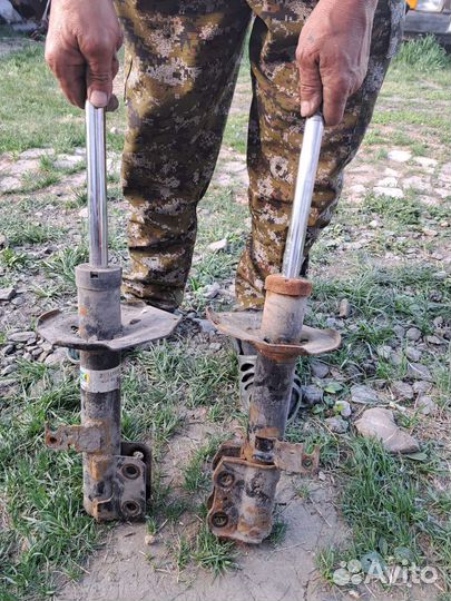 Стойки toyota 120