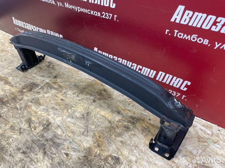 Усилитель бампера передний Volkswagen Polo