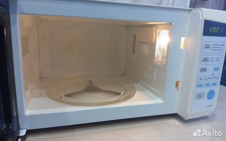 Микроволновая печь LG MS-1744U