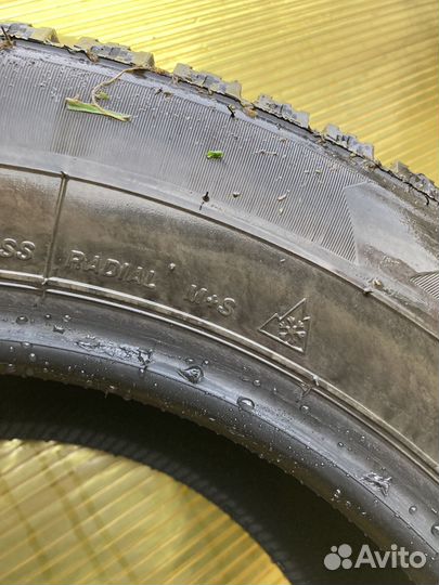 Bridgestone Ice Cruiser 7000 215/65 R16 98T