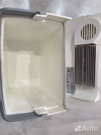 Автомобильный холодильник Ezetil 12/220v