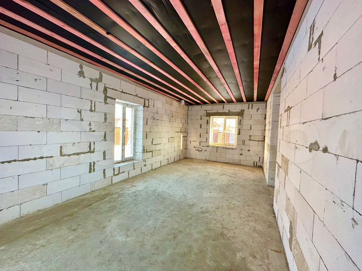 Коттедж 100 м² на участке 6 сот.