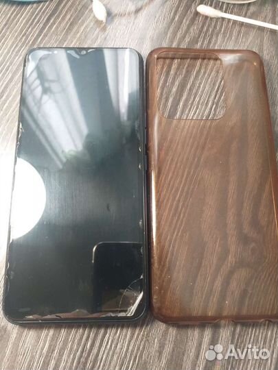 Телефон techno spark 8c