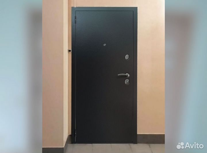 Входная дверь новая от производителя