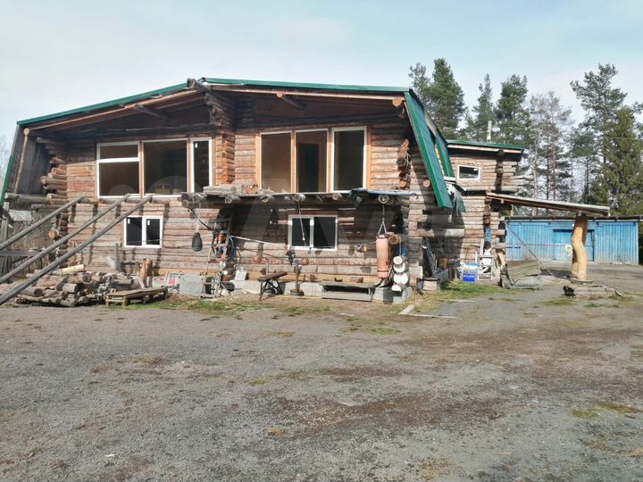 Дом 200 м² на участке 8 сот.