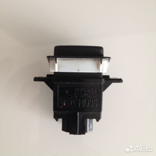 Кнопка багажника от Хонды Аккорд 8. 35800TL000