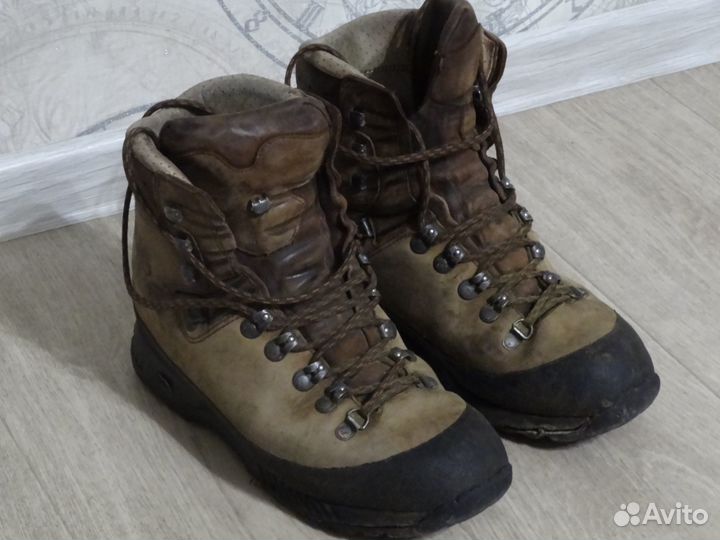 Трекинговые ботинки 41