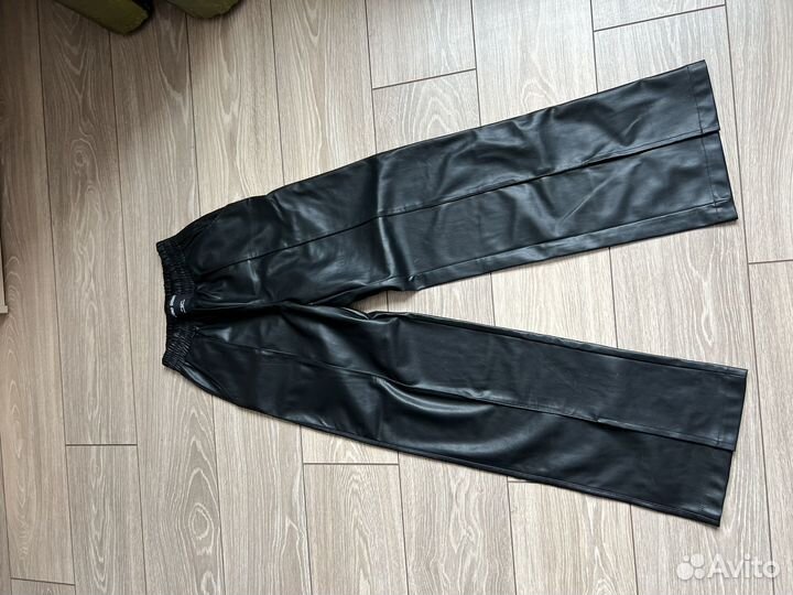 Продам кожаные брюки для девочки