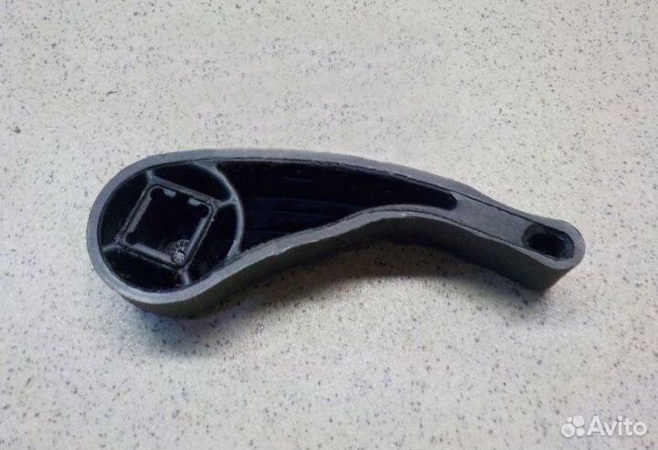 Ручка открывания капота на Рено Renault (салон)