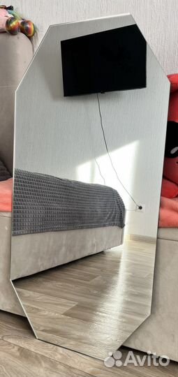 Зеркало настенное