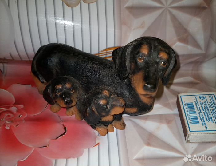 Такса статуэтка