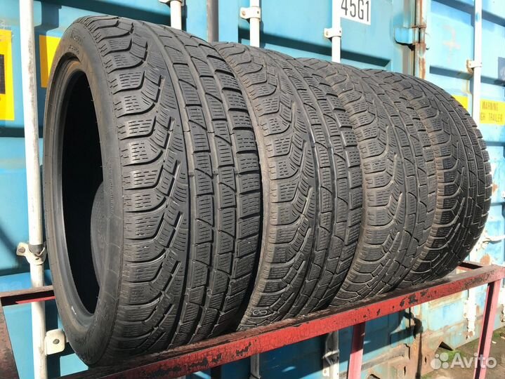 Pirelli Winter Sottozero II 235/45 R18 98V