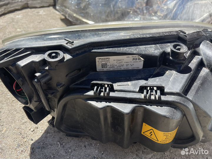 Фара левая оригинал всборе volvo V 40 ксенон