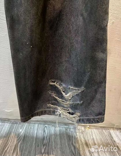 Джинсы Balenciaga distressed buggy 24SS